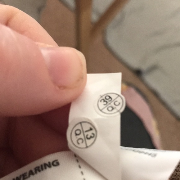 Madewell linen-blended duffle-cuff wrap dress in Dutch dandelion - Picture 10 of 11